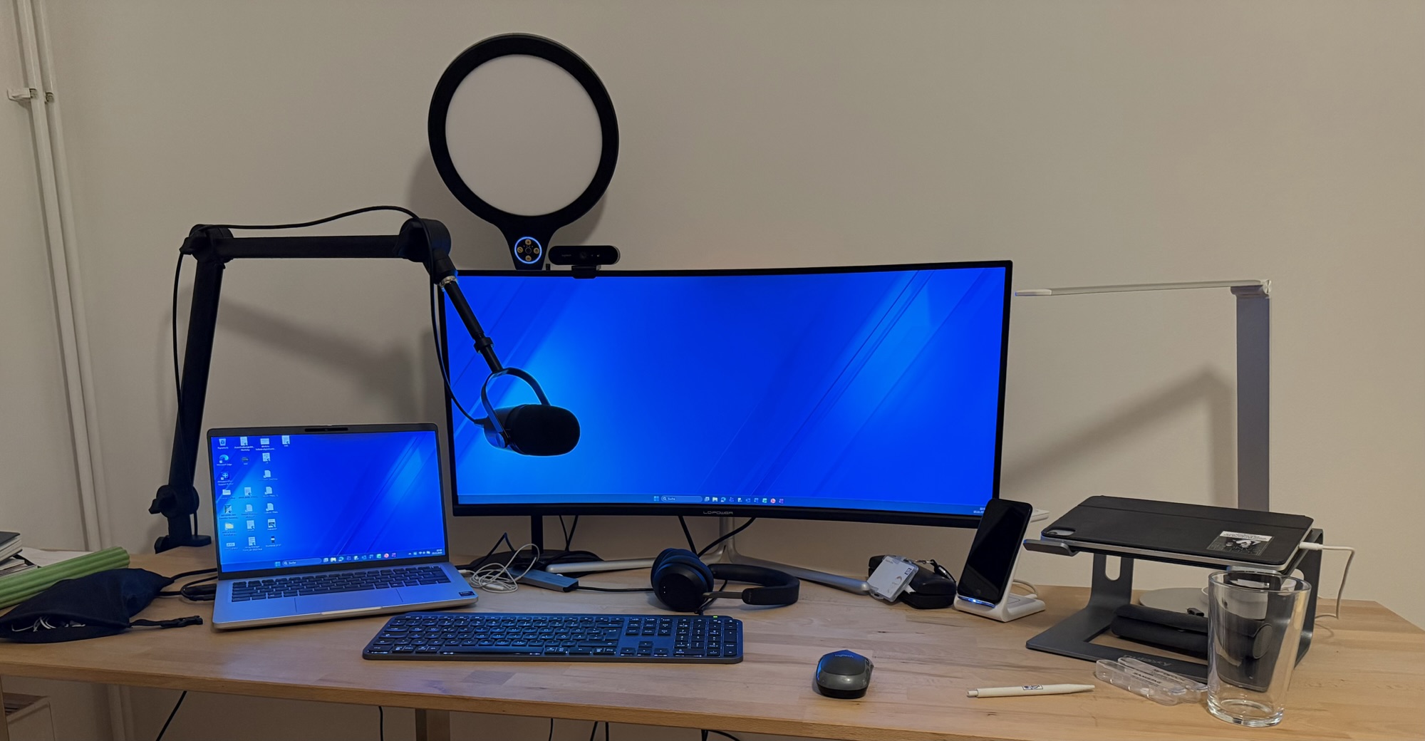 Der Schreibtisch ist wieder da